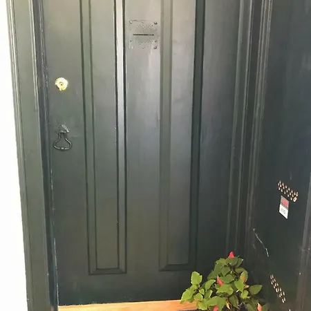 Lavra Tram Апартаменти *