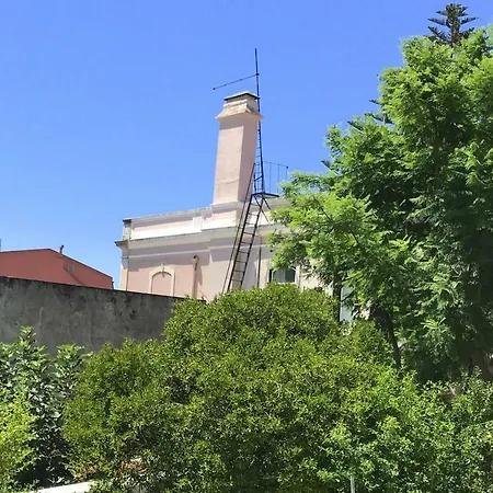 Апартаменти Lavra Tram