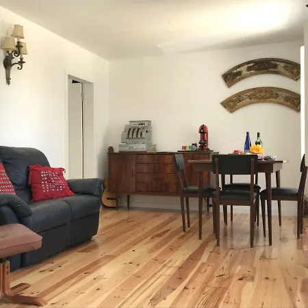 Lavra Tram Апартаменти *